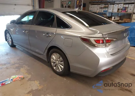 2016 Hyundai Sonata Hybrid Se z USA, uszkodzony, nr VIN KMHE24L18GA011260